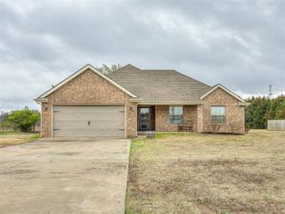 1740 N Dobbs Road, Harrah, OK 73045