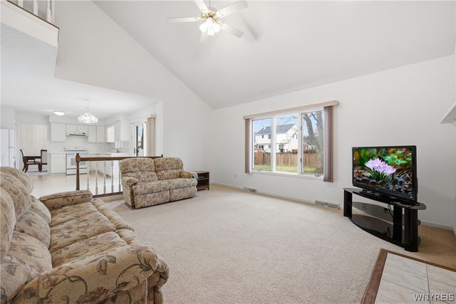 84 South Castlerock Lane, Amherst, NY 14051