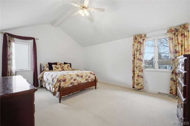 84 South Castlerock Lane, Amherst, NY 14051