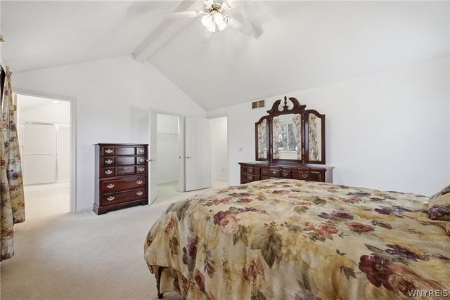 84 South Castlerock Lane, Amherst, NY 14051