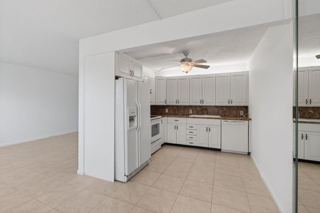 3032 Rexford B, Boca Raton, FL 33434