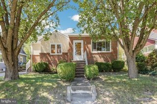 126 E LINDEN AVE, Lindenwold, NJ 08021