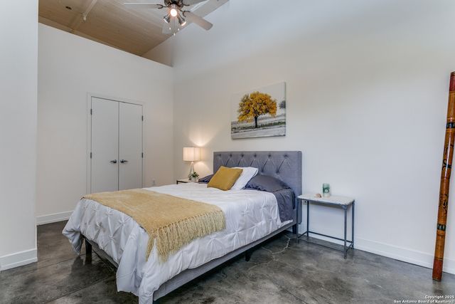 1401 S Flores St Apt 212, San Antonio, TX 78204