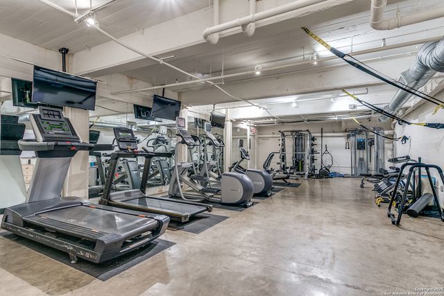 1401 S Flores St Apt 212, San Antonio, TX 78204