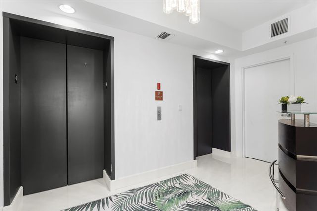 3535 S Ocean Dr 402, Hollywood, FL 33019