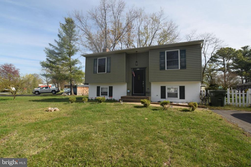 200 VIA DE ROSA DR, Stafford, VA 22556