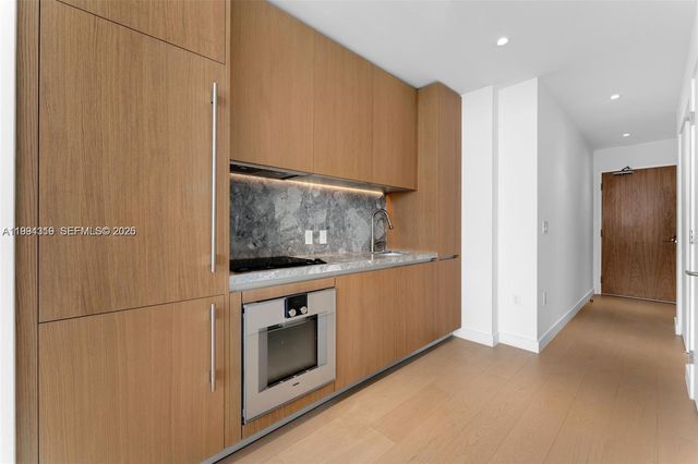 500 Alton Rd 2504, Miami Beach, FL 33139