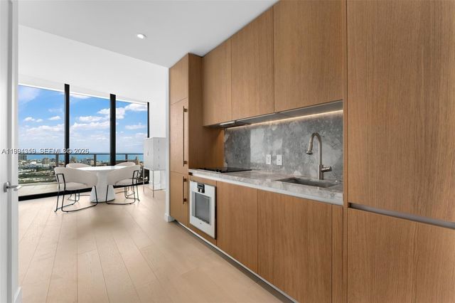 500 Alton Rd 2504, Miami Beach, FL 33139