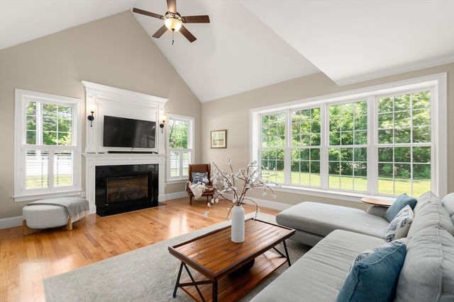 4 Twin Meadow Lane, Sudbury, MA 01776