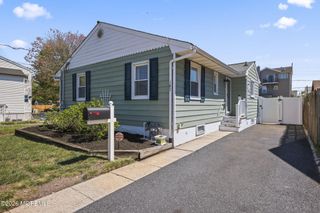 187 Washington Street, Keyport, NJ 07735