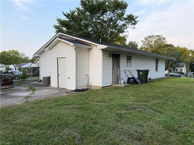 302 Goforth Drive, Thomasville, NC 27360