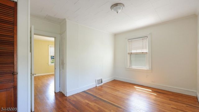 347 Pine Ave, Garwood Boro, NJ 07027