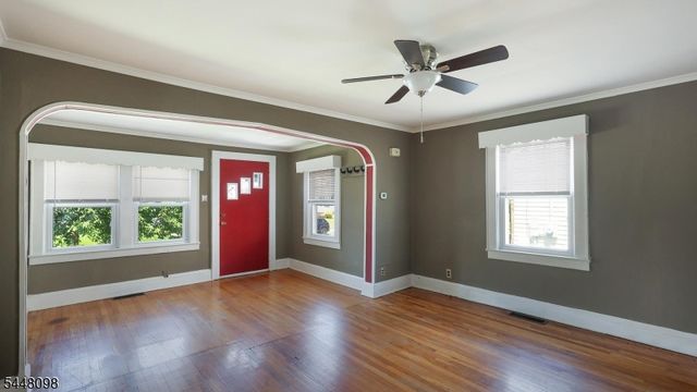 347 Pine Ave, Garwood Boro, NJ 07027