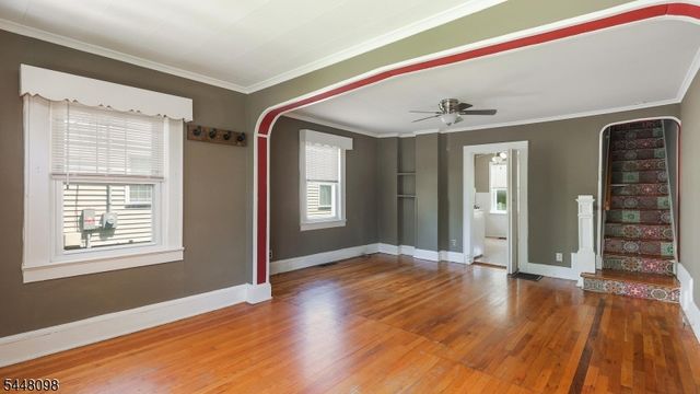 347 Pine Ave, Garwood Boro, NJ 07027