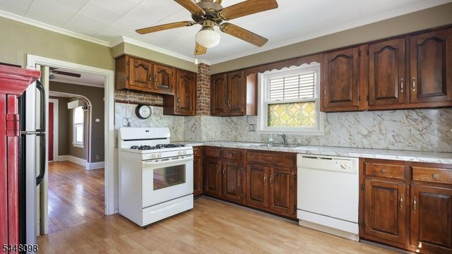 347 Pine Ave, Garwood Boro, NJ 07027