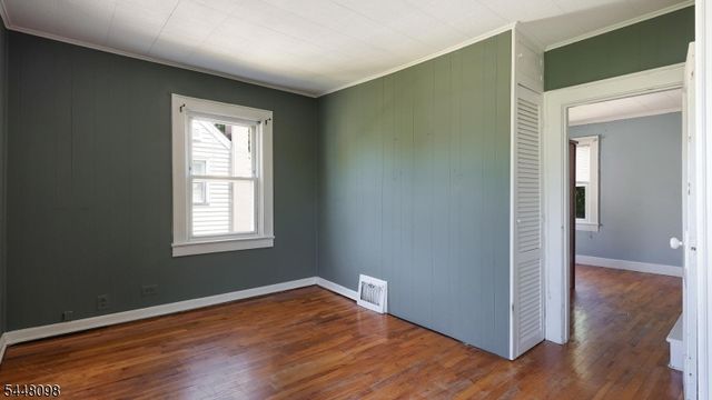 347 Pine Ave, Garwood Boro, NJ 07027