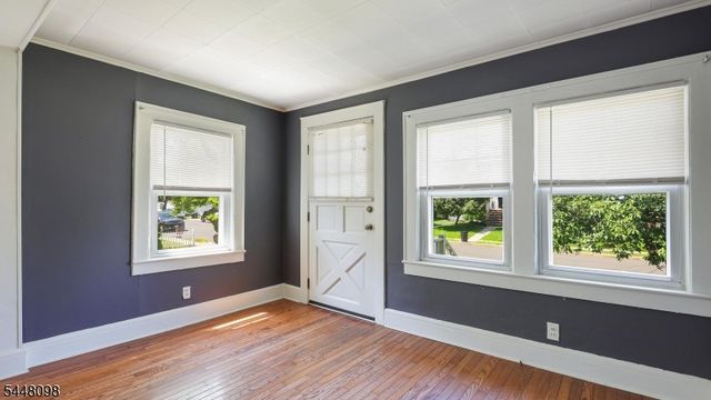 347 Pine Ave, Garwood Boro, NJ 07027