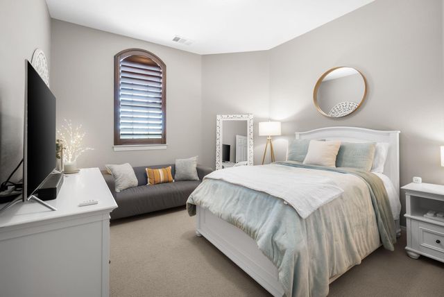 208 Santaluz LN, Austin, TX 78732