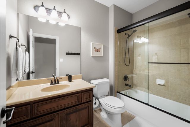 208 Santaluz LN, Austin, TX 78732