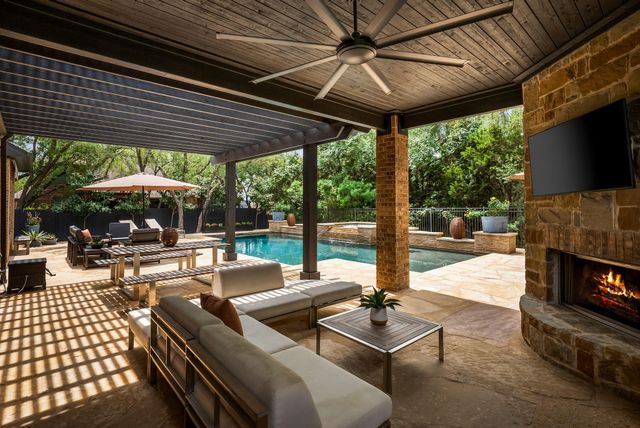 208 Santaluz LN, Austin, TX 78732