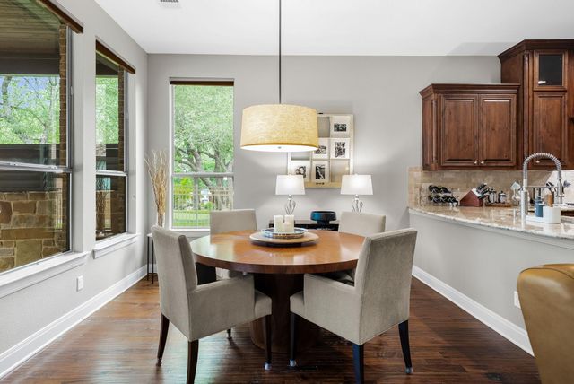 208 Santaluz LN, Austin, TX 78732