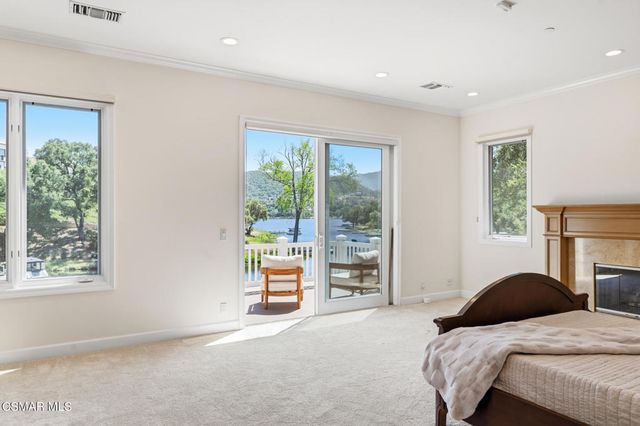 196 Lake Sherwood Drive, Lake Sherwood, CA 91361