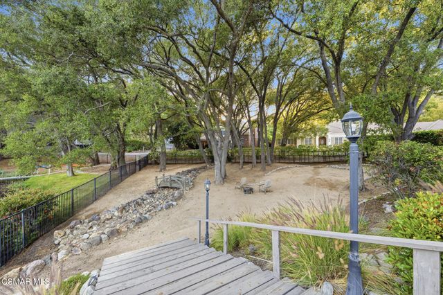 196 Lake Sherwood Drive, Lake Sherwood, CA 91361