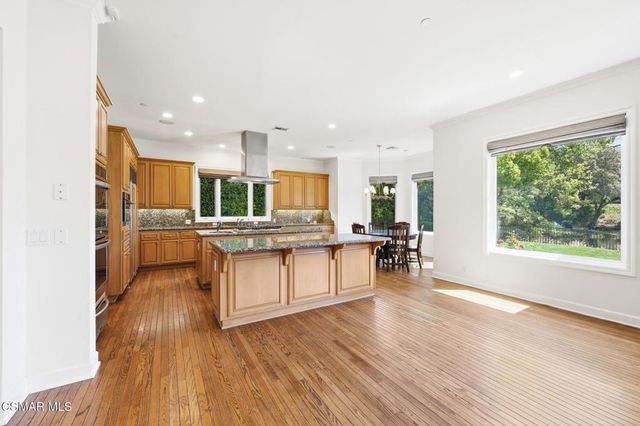 196 Lake Sherwood Drive, Lake Sherwood, CA 91361