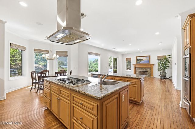 196 Lake Sherwood Drive, Lake Sherwood, CA 91361