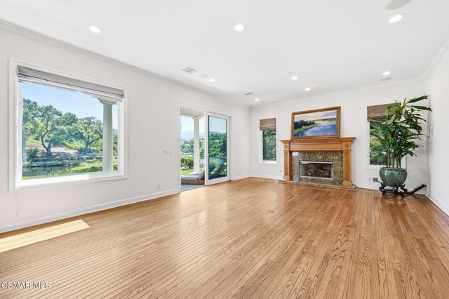 196 Lake Sherwood Drive, Lake Sherwood, CA 91361