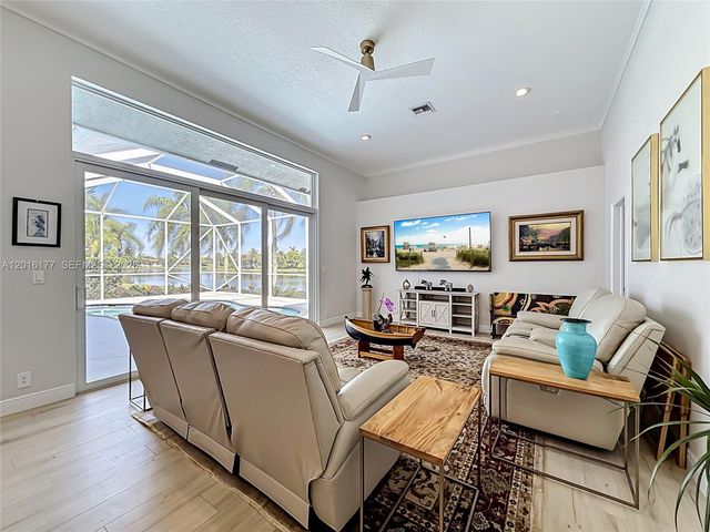 10635 NW 51st St, Coral Springs, FL 33076