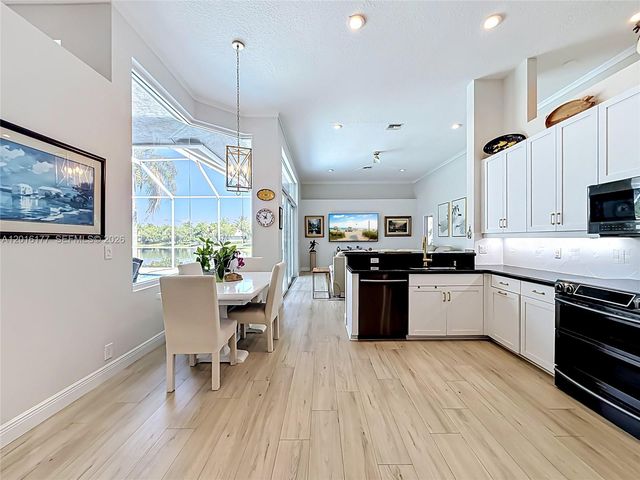 10635 NW 51st St, Coral Springs, FL 33076