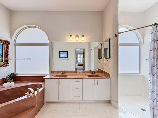 10635 NW 51st St, Coral Springs, FL 33076