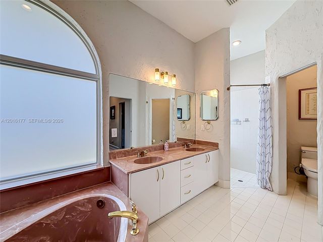 10635 NW 51st St, Coral Springs, FL 33076