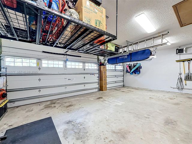 10635 NW 51st St, Coral Springs, FL 33076