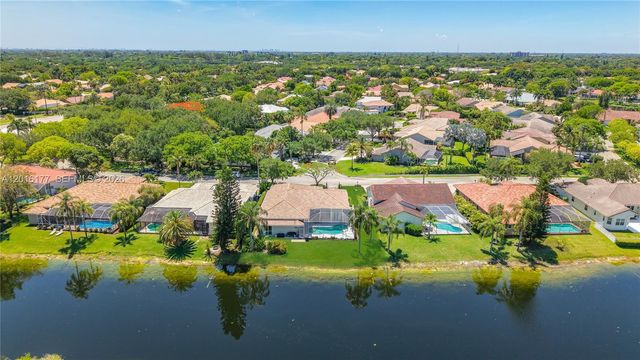 10635 NW 51st St, Coral Springs, FL 33076
