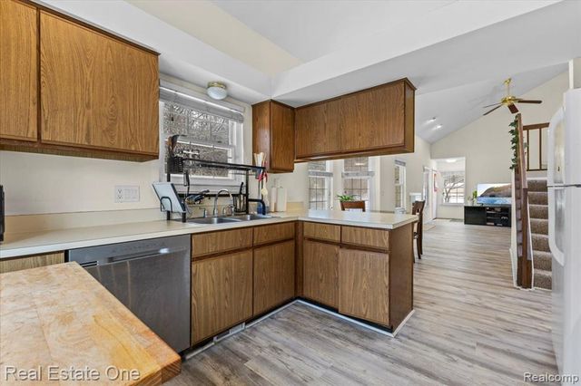 6622 Fieldstone Court, West Bloomfield, MI 48322