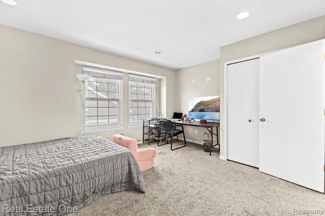 6622 Fieldstone Court, West Bloomfield, MI 48322