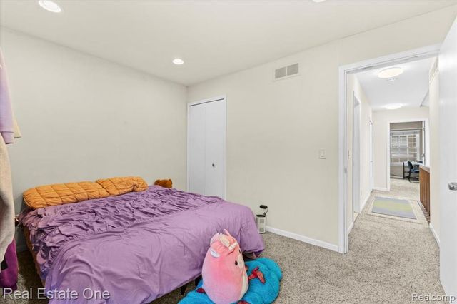 6622 Fieldstone Court, West Bloomfield, MI 48322