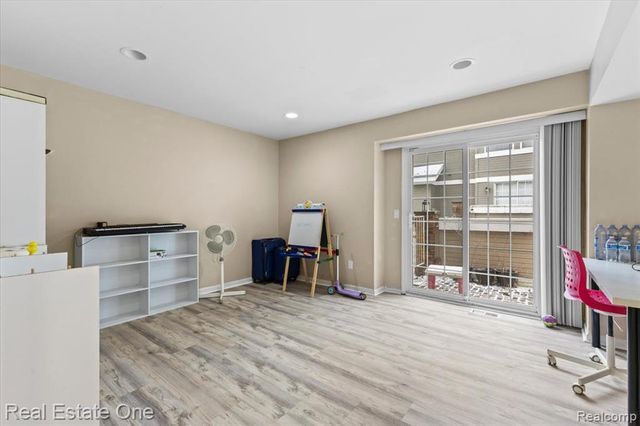 6622 Fieldstone Court, West Bloomfield, MI 48322