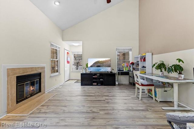 6622 Fieldstone Court, West Bloomfield, MI 48322