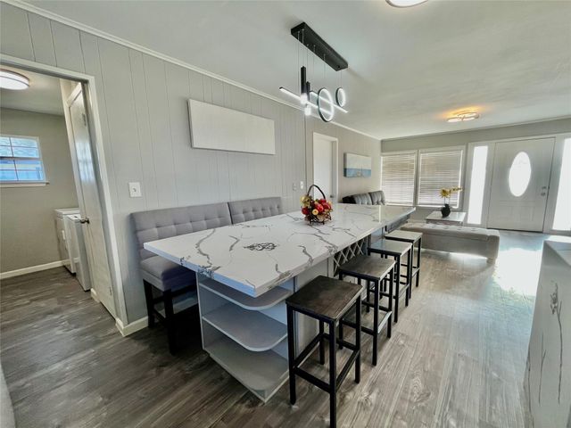 610 Seashell Drive, Surfside Beach, TX 77541