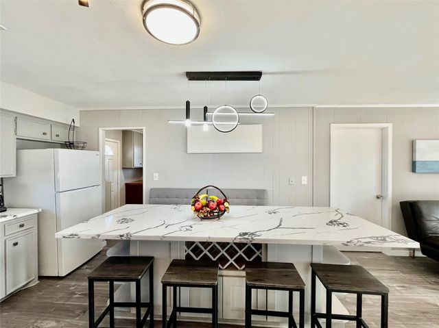 610 Seashell Drive, Surfside Beach, TX 77541