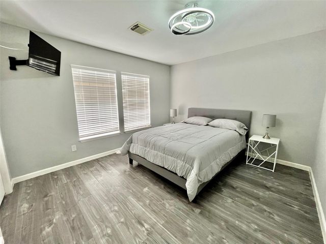 610 Seashell Drive, Surfside Beach, TX 77541