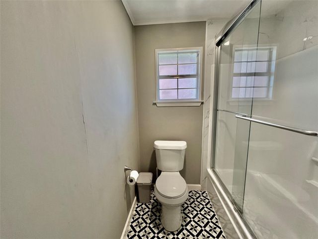 610 Seashell Drive, Surfside Beach, TX 77541