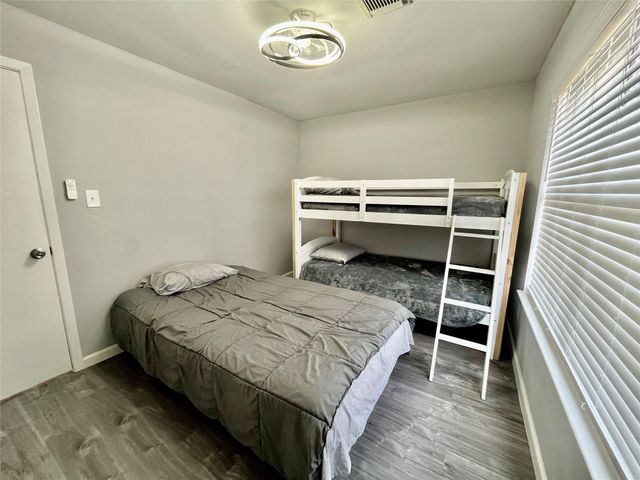 610 Seashell Drive, Surfside Beach, TX 77541