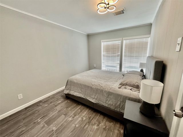 610 Seashell Drive, Surfside Beach, TX 77541