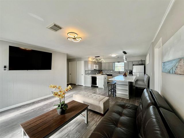 610 Seashell Drive, Surfside Beach, TX 77541