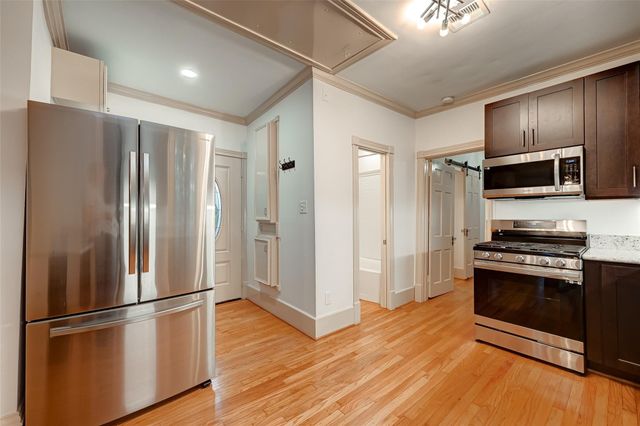 2009 State Street, Houston, TX 77007