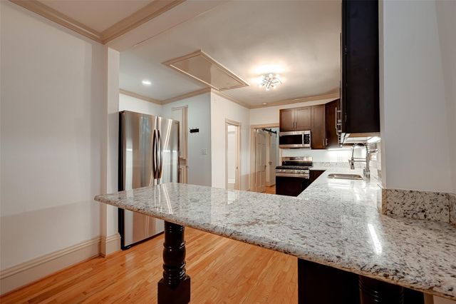 2009 State Street, Houston, TX 77007
